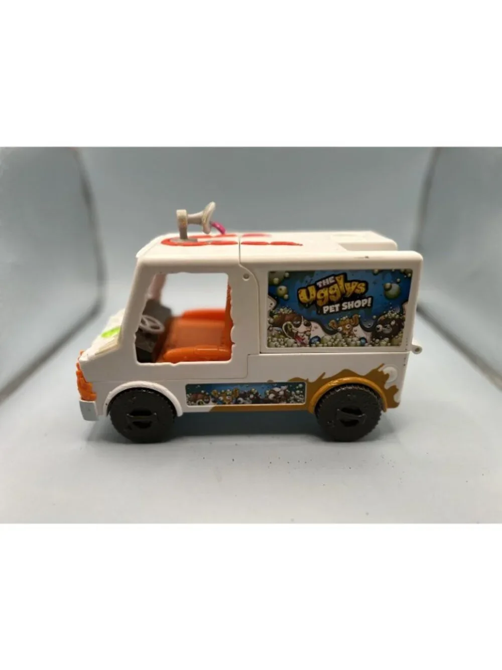 The Ugglys Petshop Dirty Dog Van Makes Sounds Works!